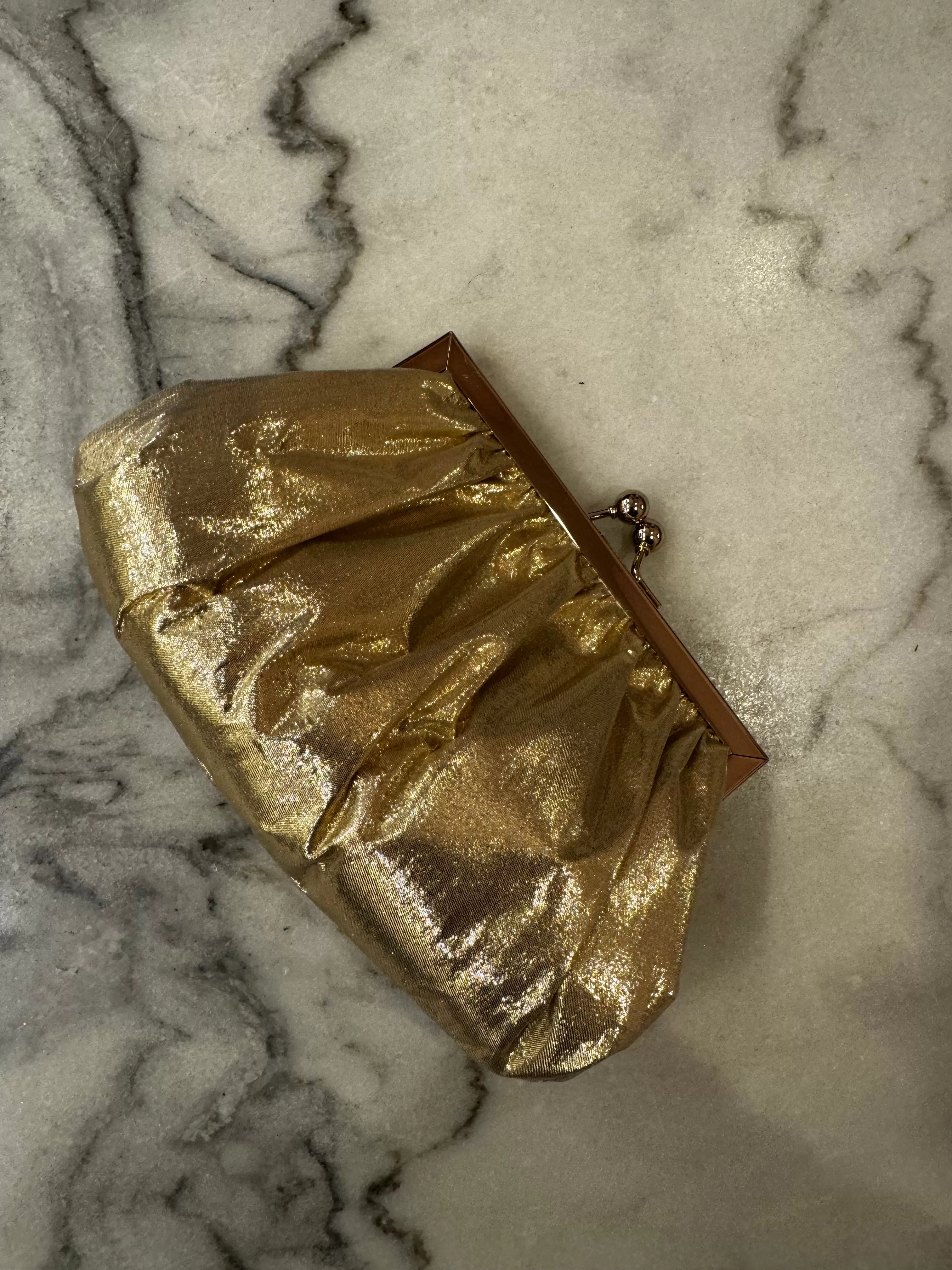 2405 Gold Clutch