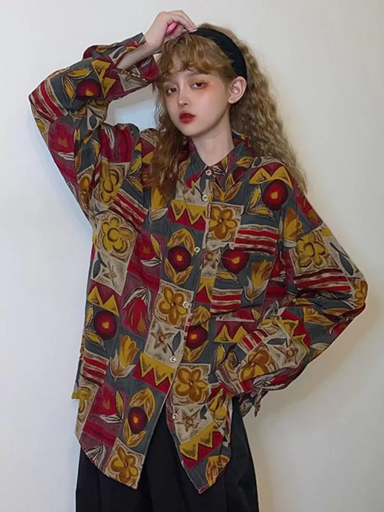 90s Style Blouse With Floral Vintage Pattern