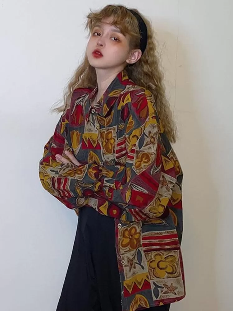 90s Style Blouse With Floral Vintage Pattern