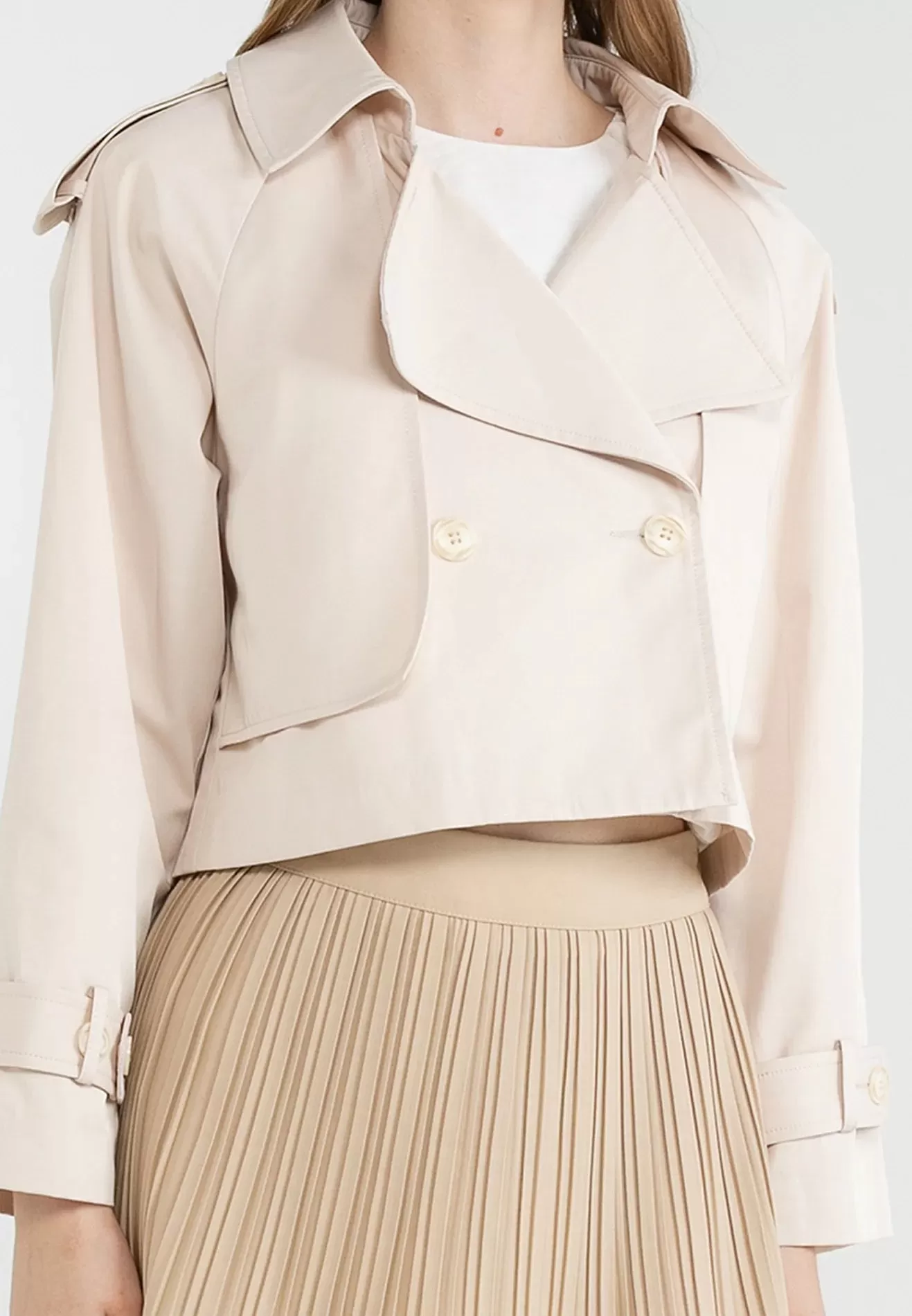 ELLE Apparel Buttoned Lapel Cropped Trenchcoat