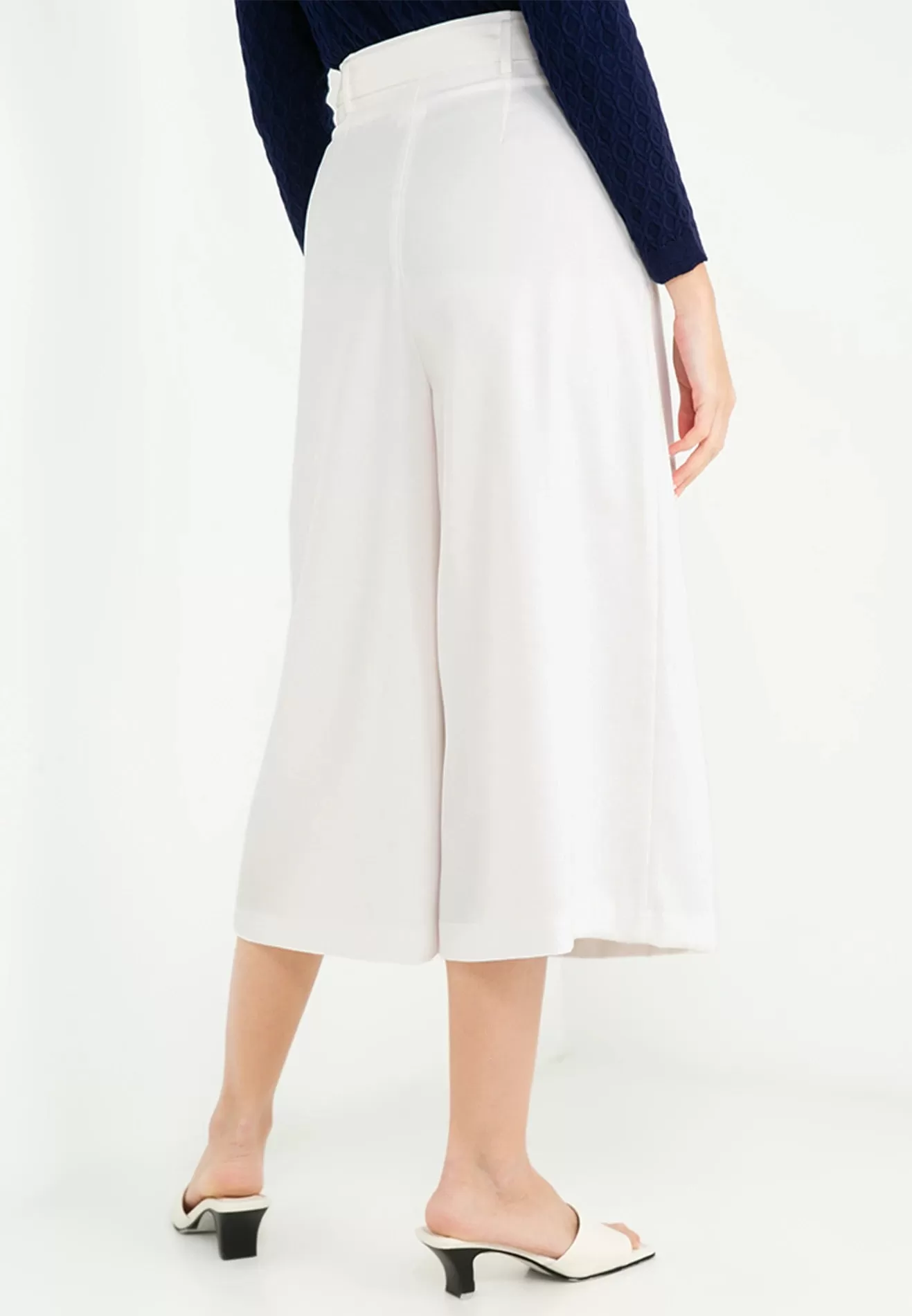 ELLE Apparel Classic Wide Leg Belted Pants