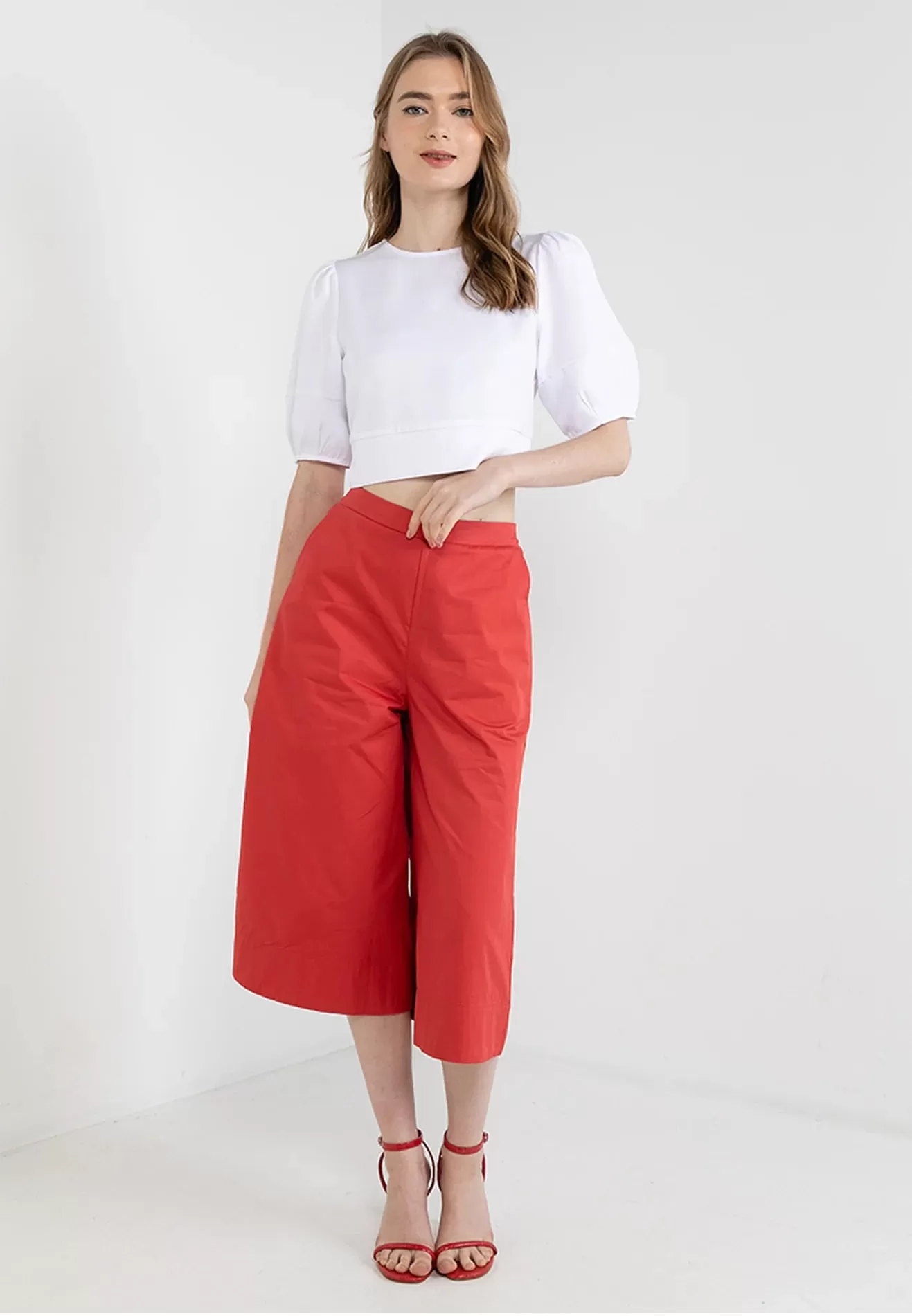 ELLE Apparel Puffy Sleeves Boxy Cropped Top