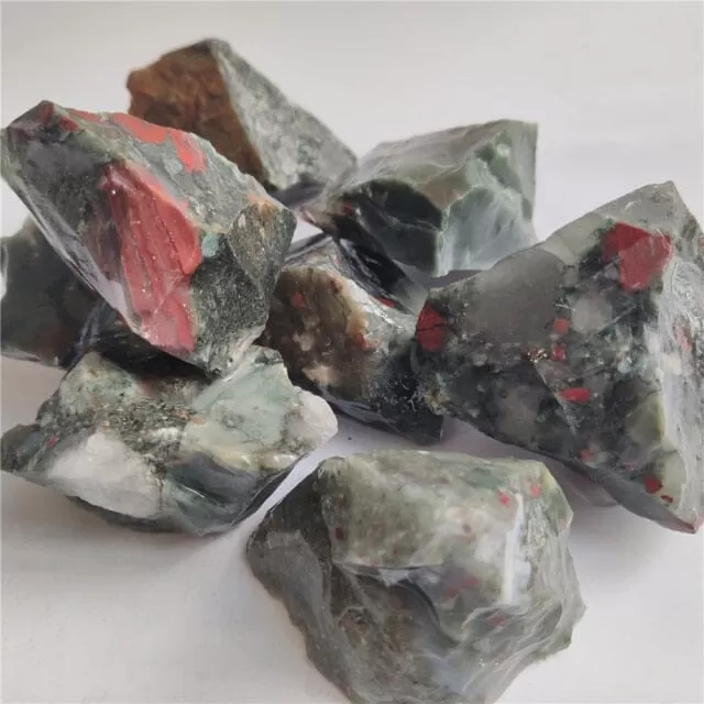 Natural South Africa Stone Dragon Bloodstone Crystal Rock