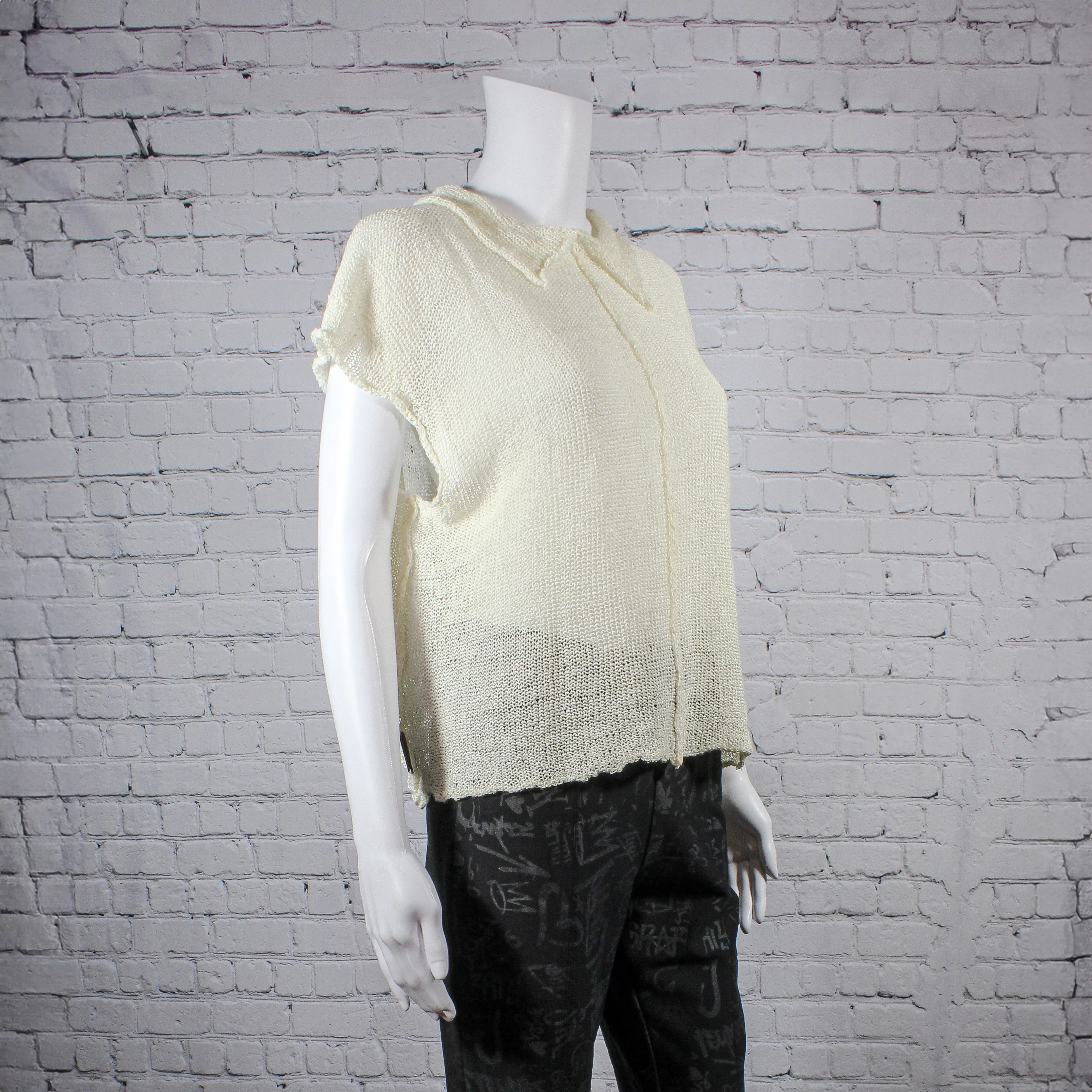 NEW! Stopper Top in Raffia by Paper Temples